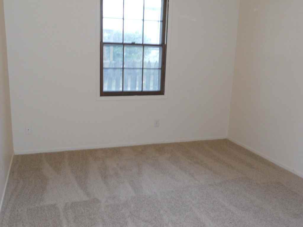 439 Michigan St - Photo 3 of 7