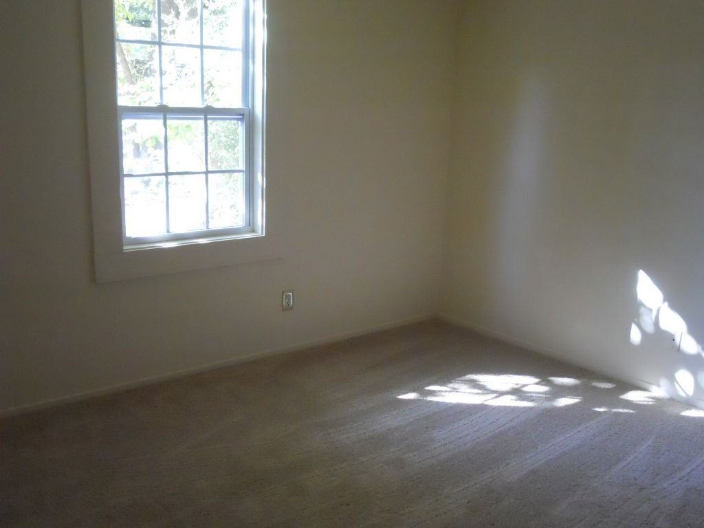 439 Michigan St - Photo 6 of 7