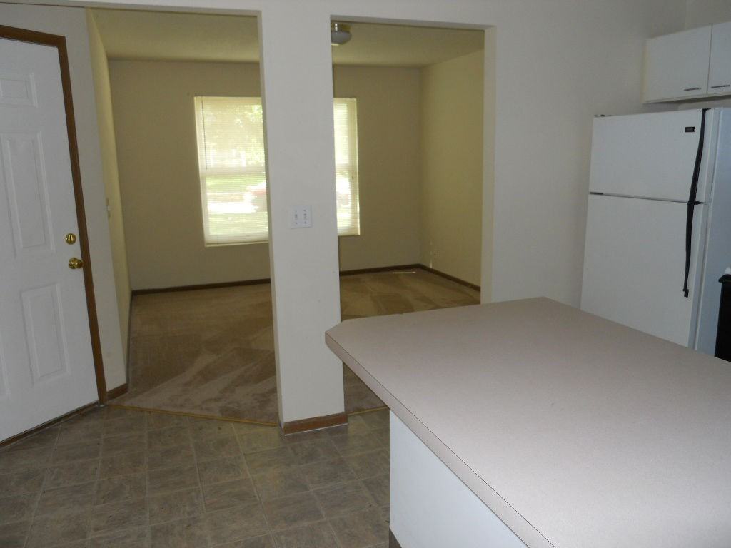 622 Missouri St - Photo 3 of 8