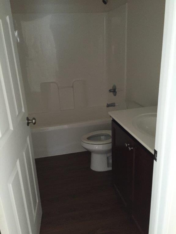 1422 W Cole St #1 - Photo 3 of 9