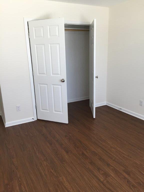 1422 W Cole St #1 - Photo 7 of 9