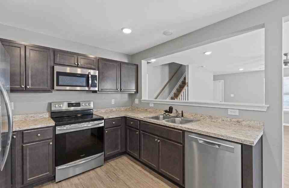 104 Ancel Way - Photo 7 of 13