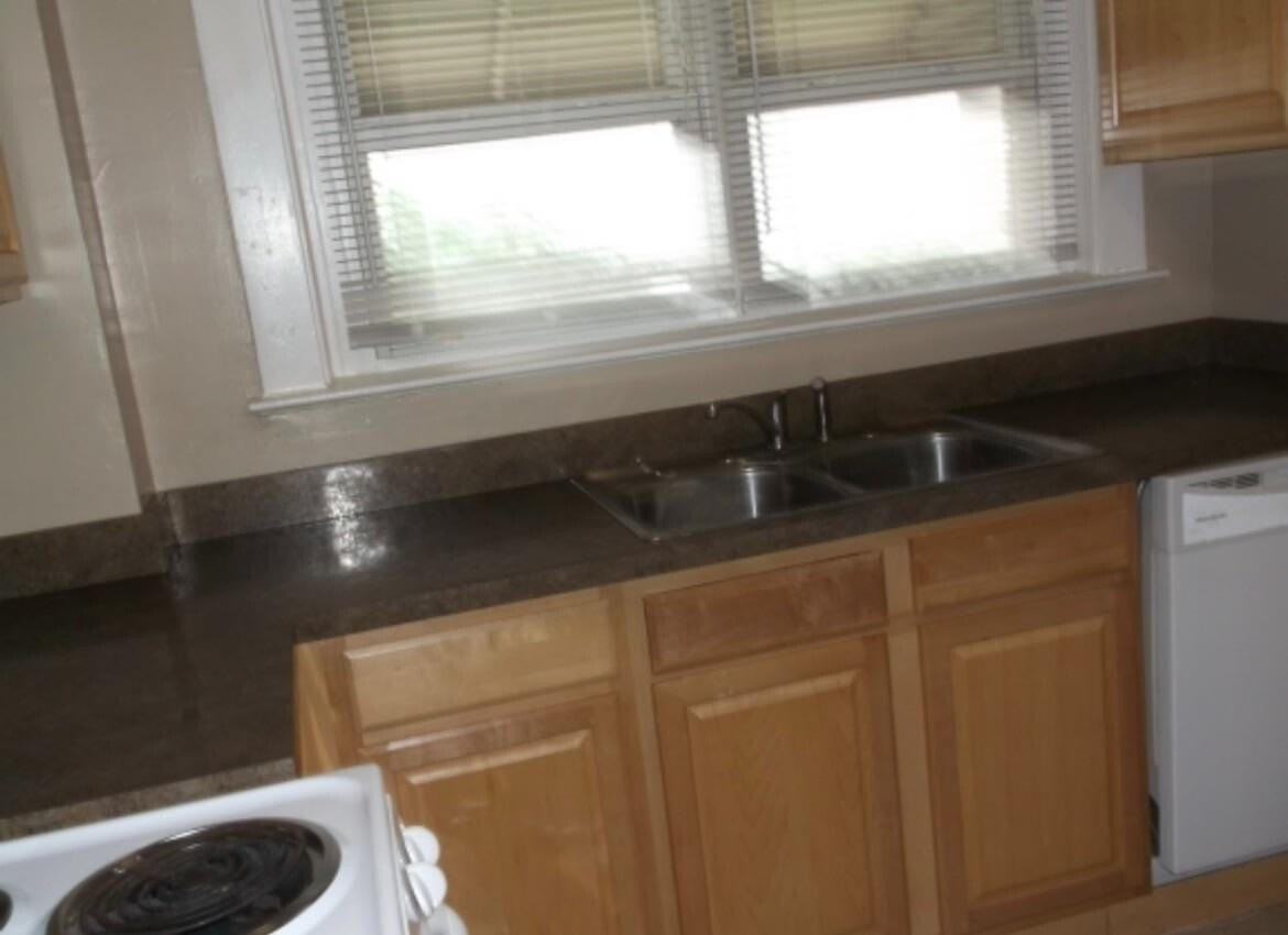 466 E Euclid Ave - Photo 2 of 3