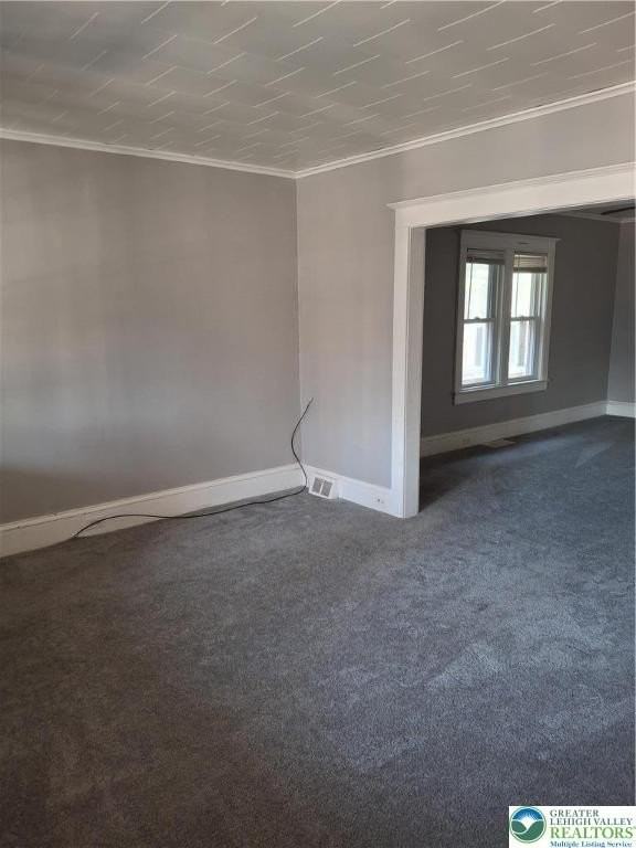 2422 Freemansburg Ave - Photo 4 of 24