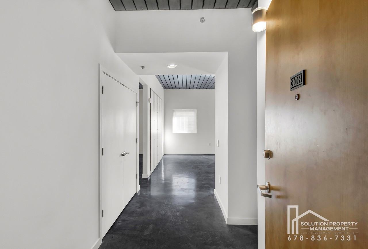 620 Glen Iris Dr Ne #1