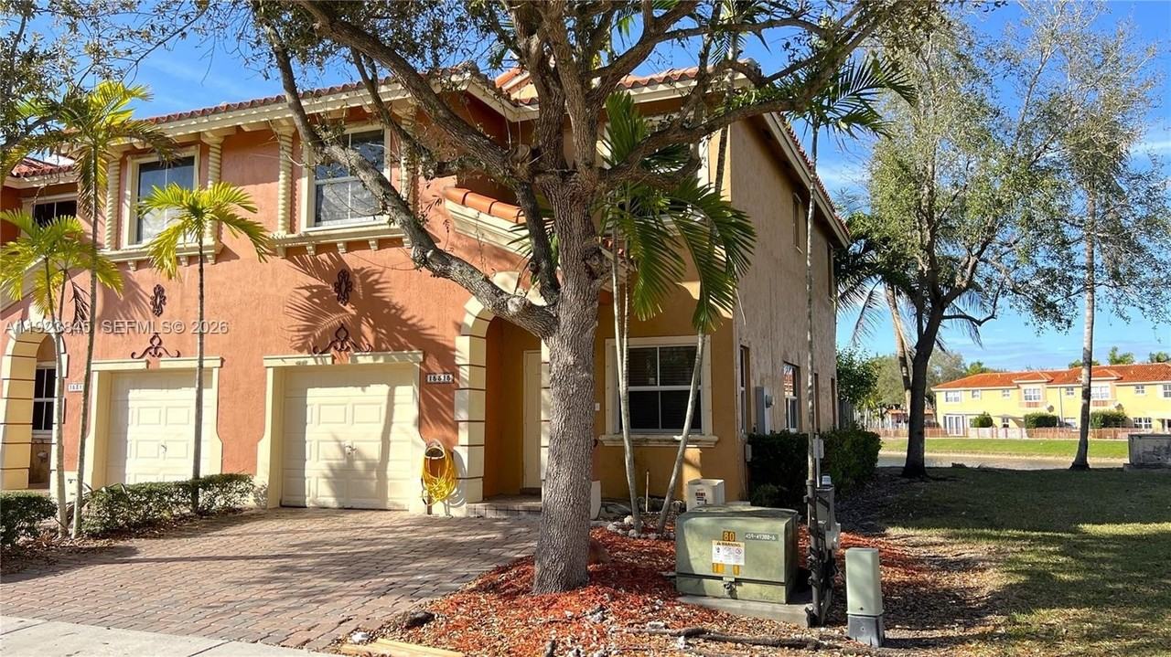 15315 Sw 31st Ter #15315 - Photo 4 of 38