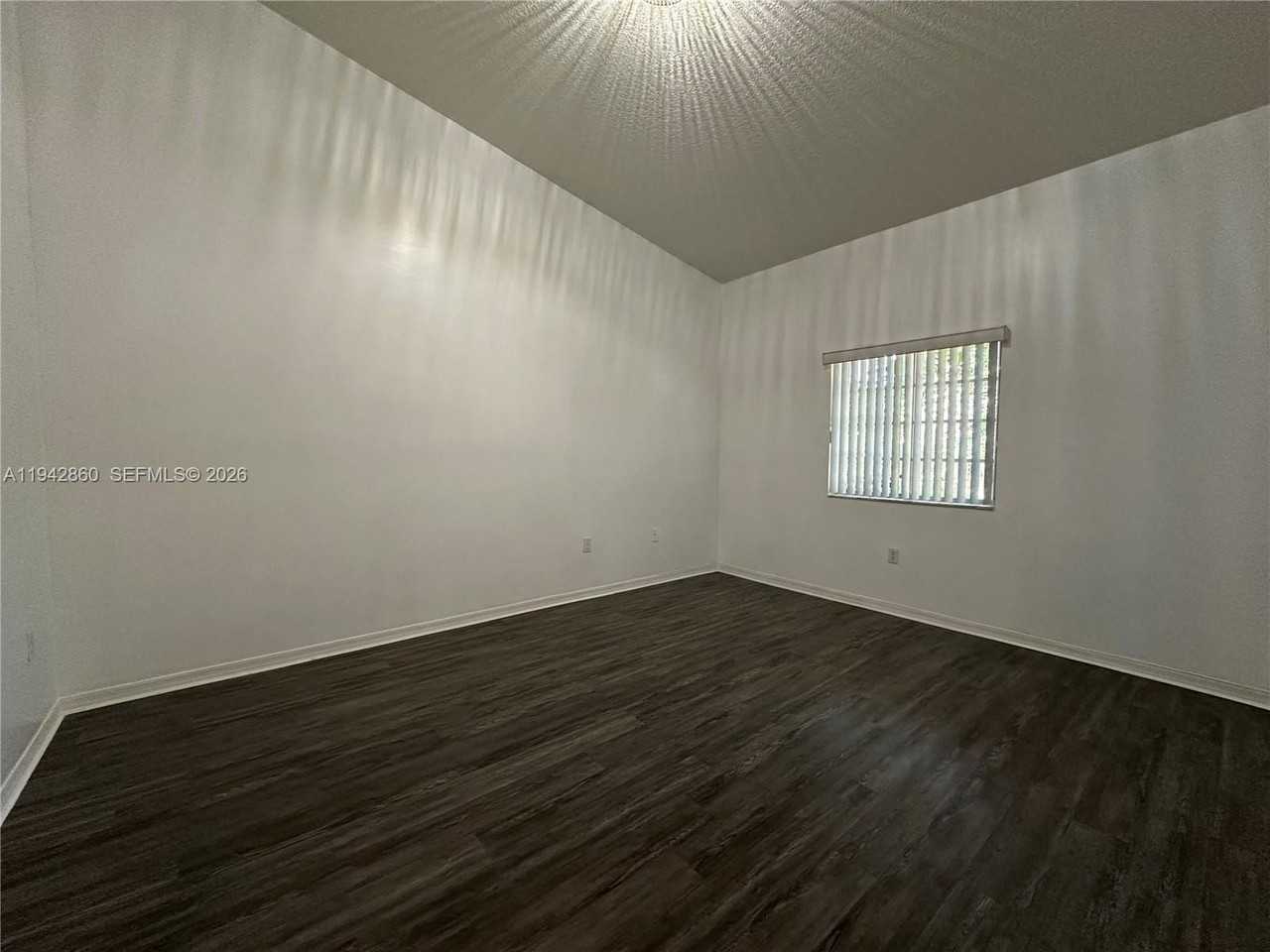 1219 Ne 32nd Ter #1219 - Photo 6 of 12