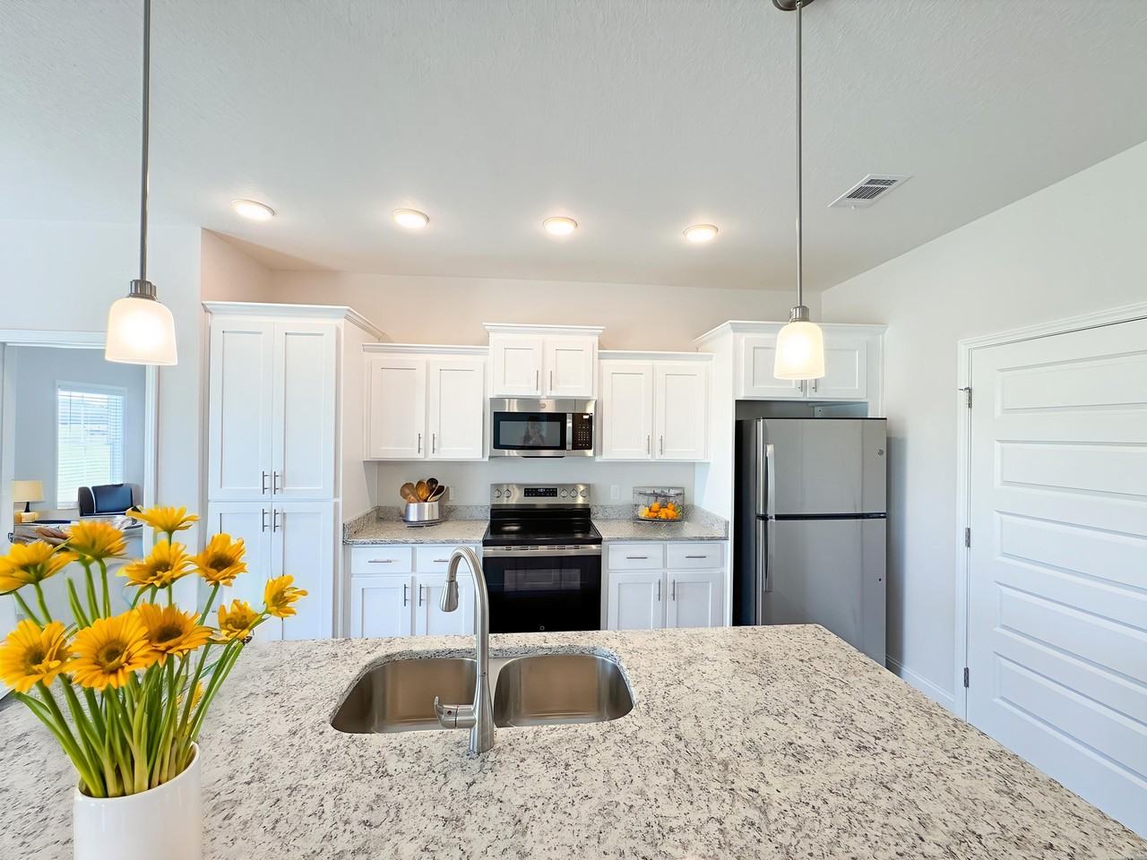 109 Wymberly Rd #1 - Photo 4 of 27