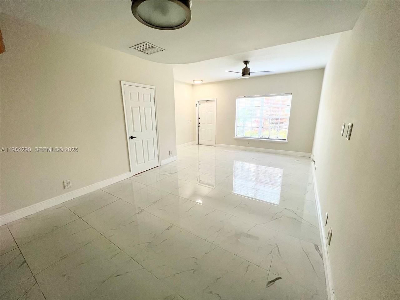 9820 Nw 56th Pl - Photo 7 of 12