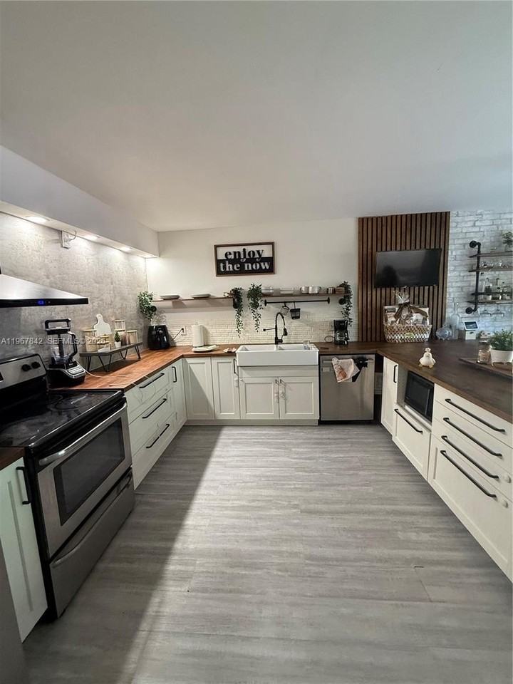 283 Woodland Rd #283 - Photo 7 of 27