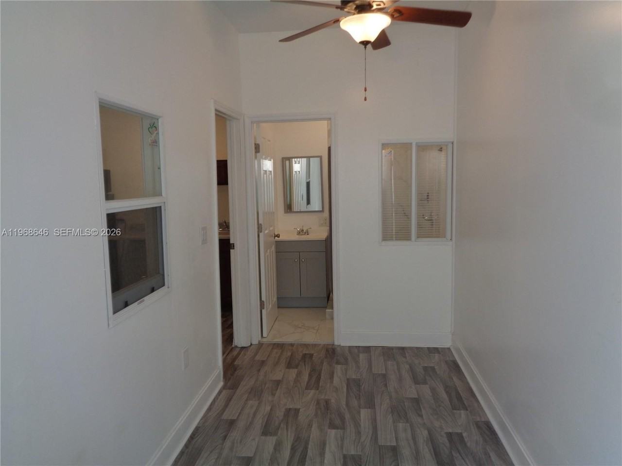 2060 Se 14th St - Photo 6 of 21