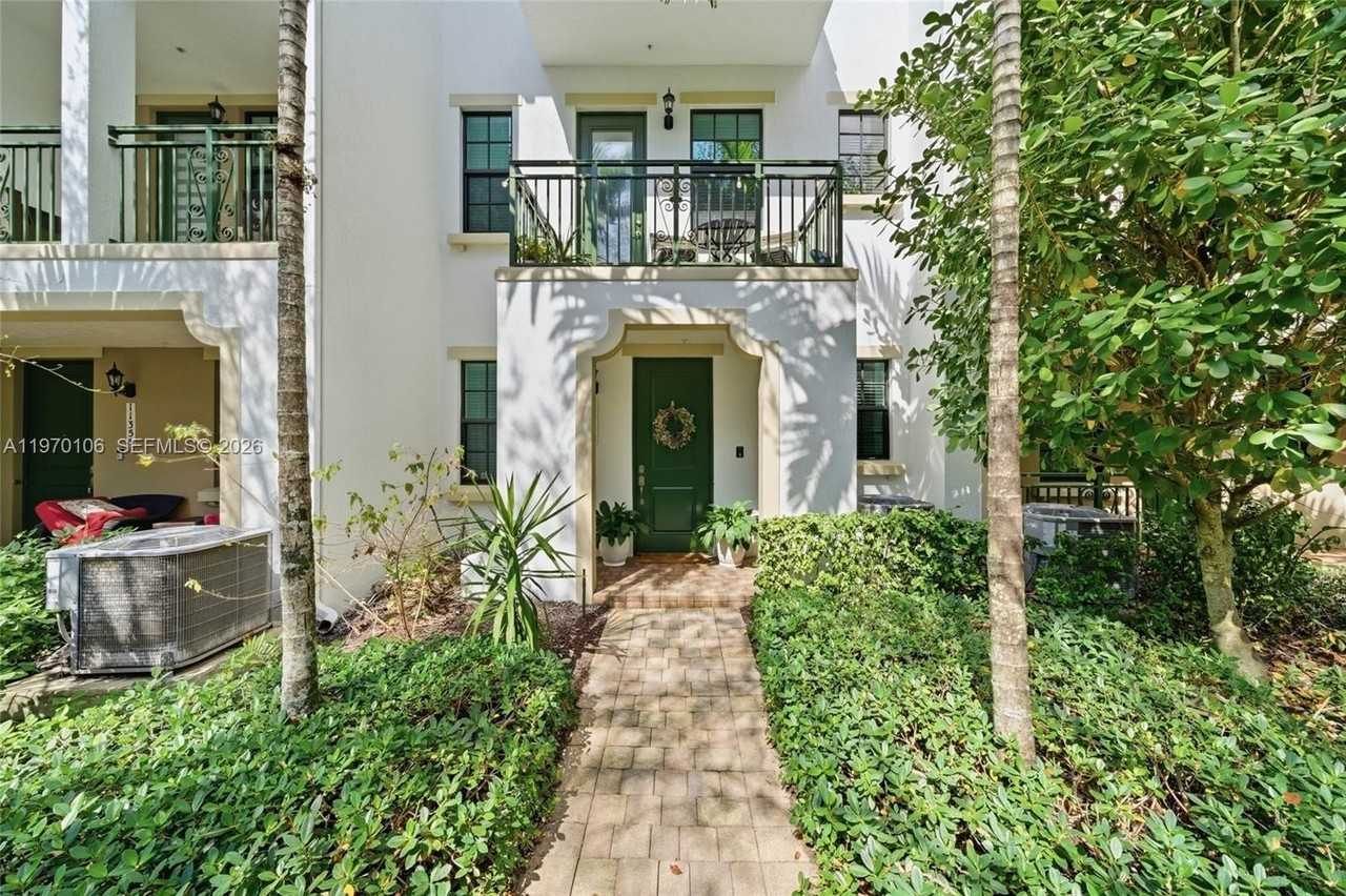 11349 Sw 14th St - Photo 2 of 44