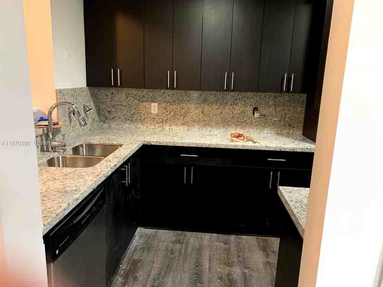 6740 Nw 114th Ave #706 - Photo 2 of 10