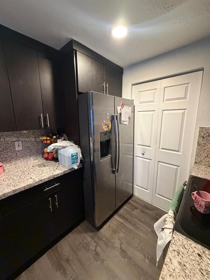 6740 Nw 114th Ave #706 - Photo 3 of 10