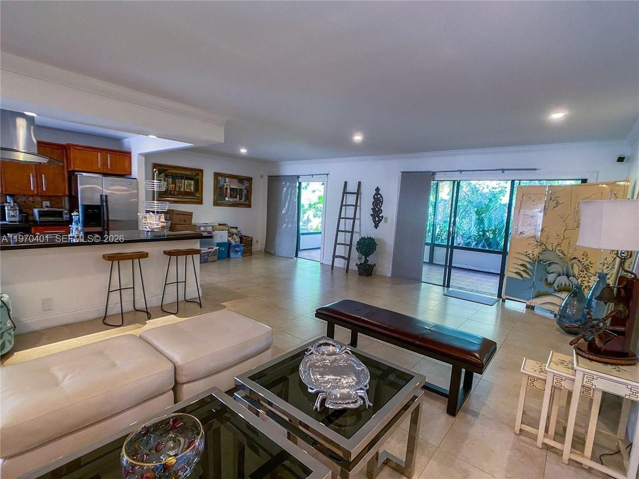 956 Mockingbird Ln #500 - Photo 5 of 32