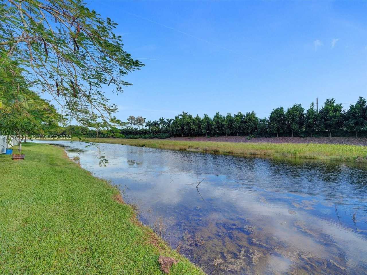 488 Conservation Dr - Photo 4 of 25