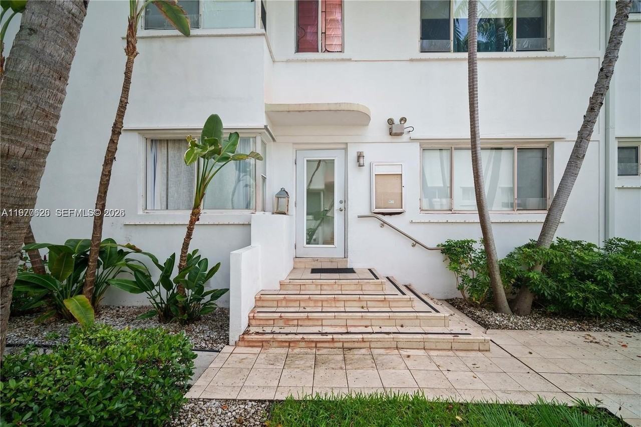 731 6th St #103E - Photo 7 of 21