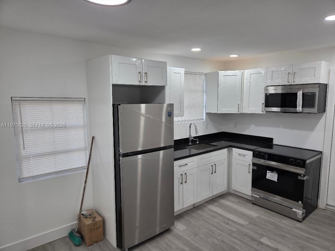 2911 Nw 30th St - Photo 3 of 14