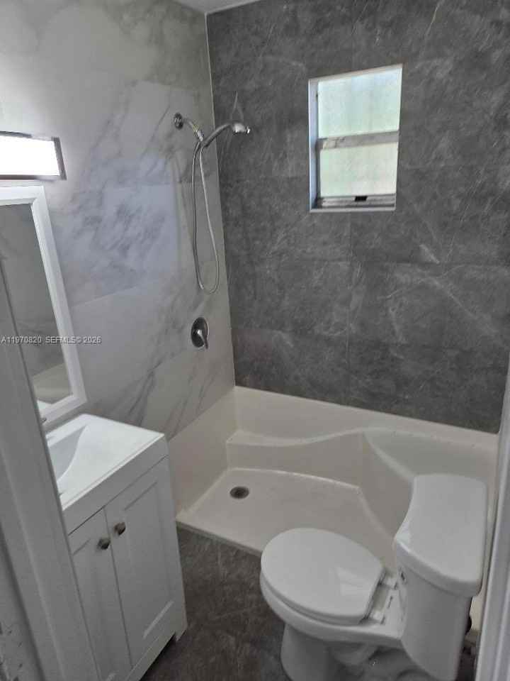 2911 Nw 30th St - Photo 5 of 14