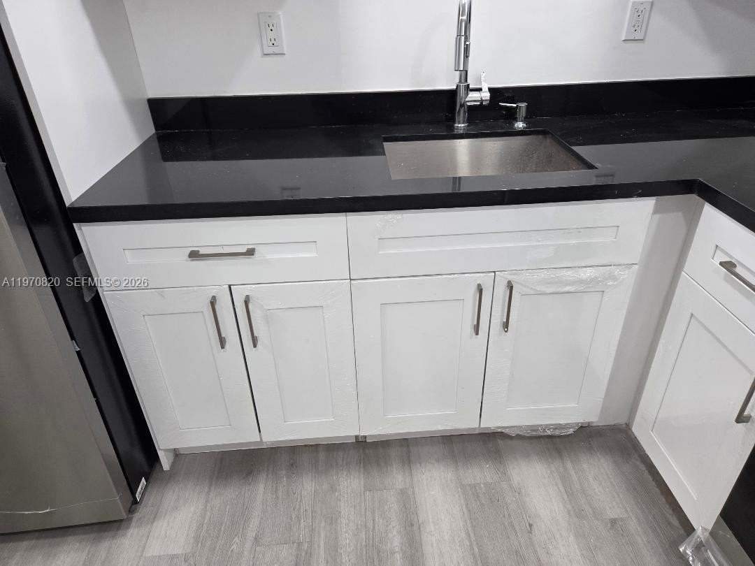 2911 Nw 30th St - Photo 7 of 14