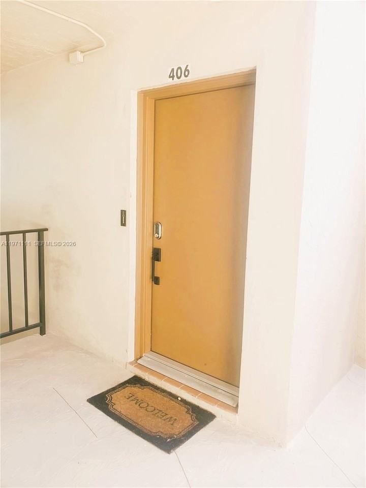 830 Nw 87th Ave #406 - Photo 2 of 40