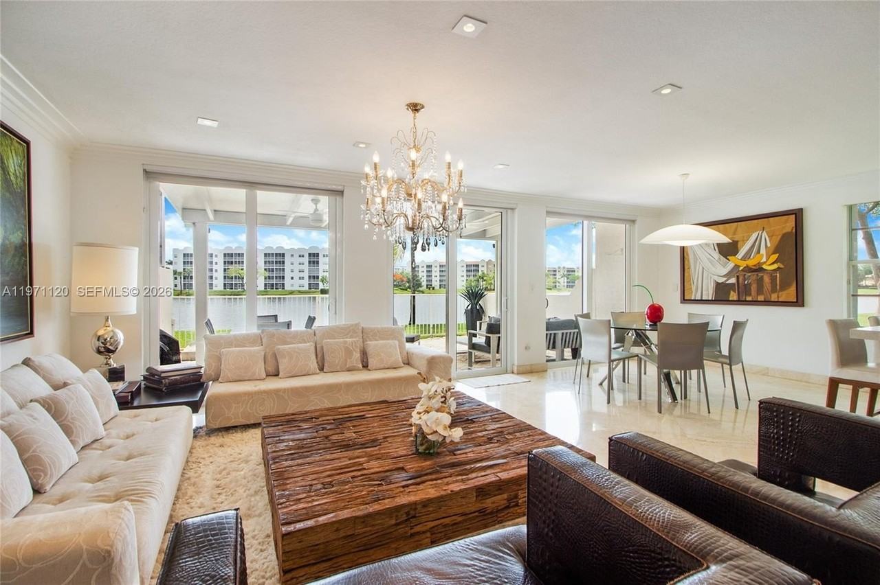 6407 Nw 109th Ave #6407 - Photo 4 of 19