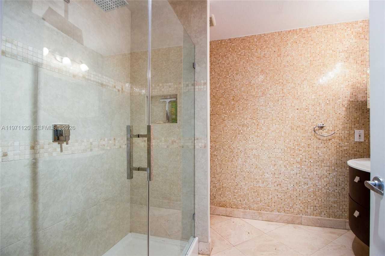 6407 Nw 109th Ave #6407 - Photo 7 of 19