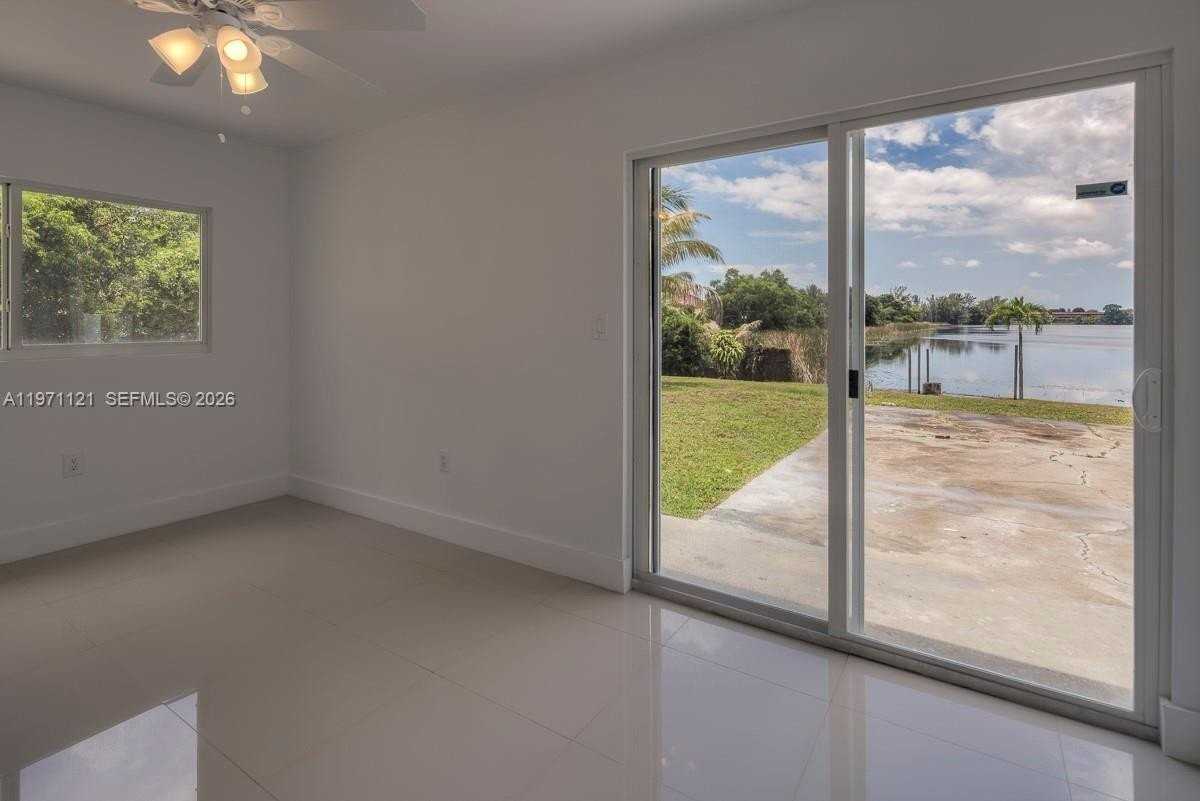 1280 Nw 111th St #1 - Photo 5 of 5