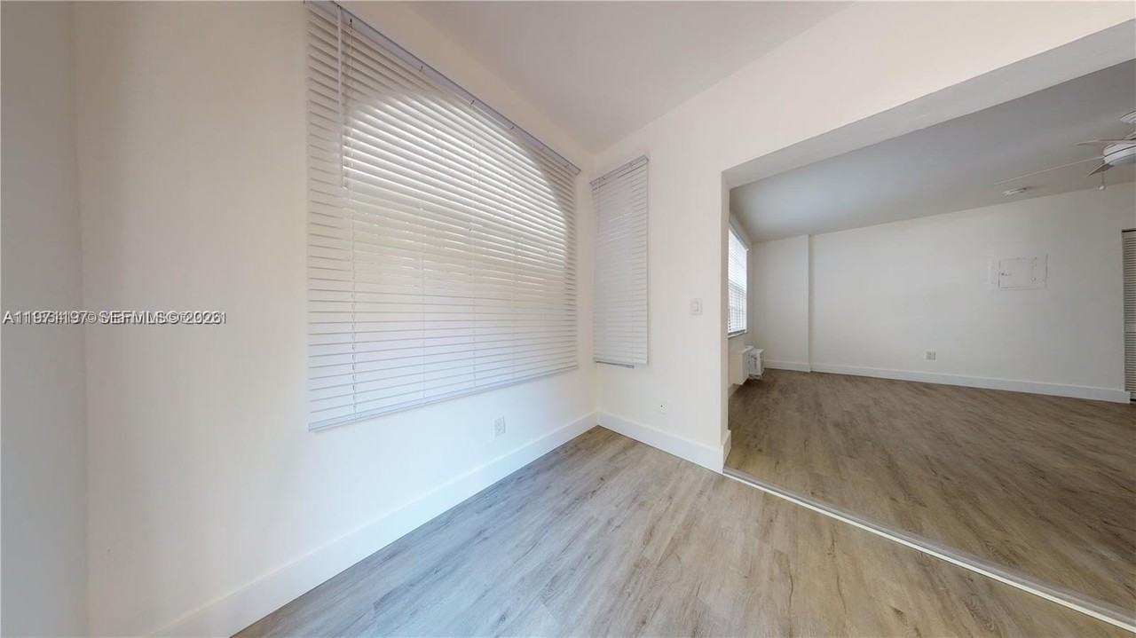 828 Pennsylvania Ave #1 - Photo 2 of 8