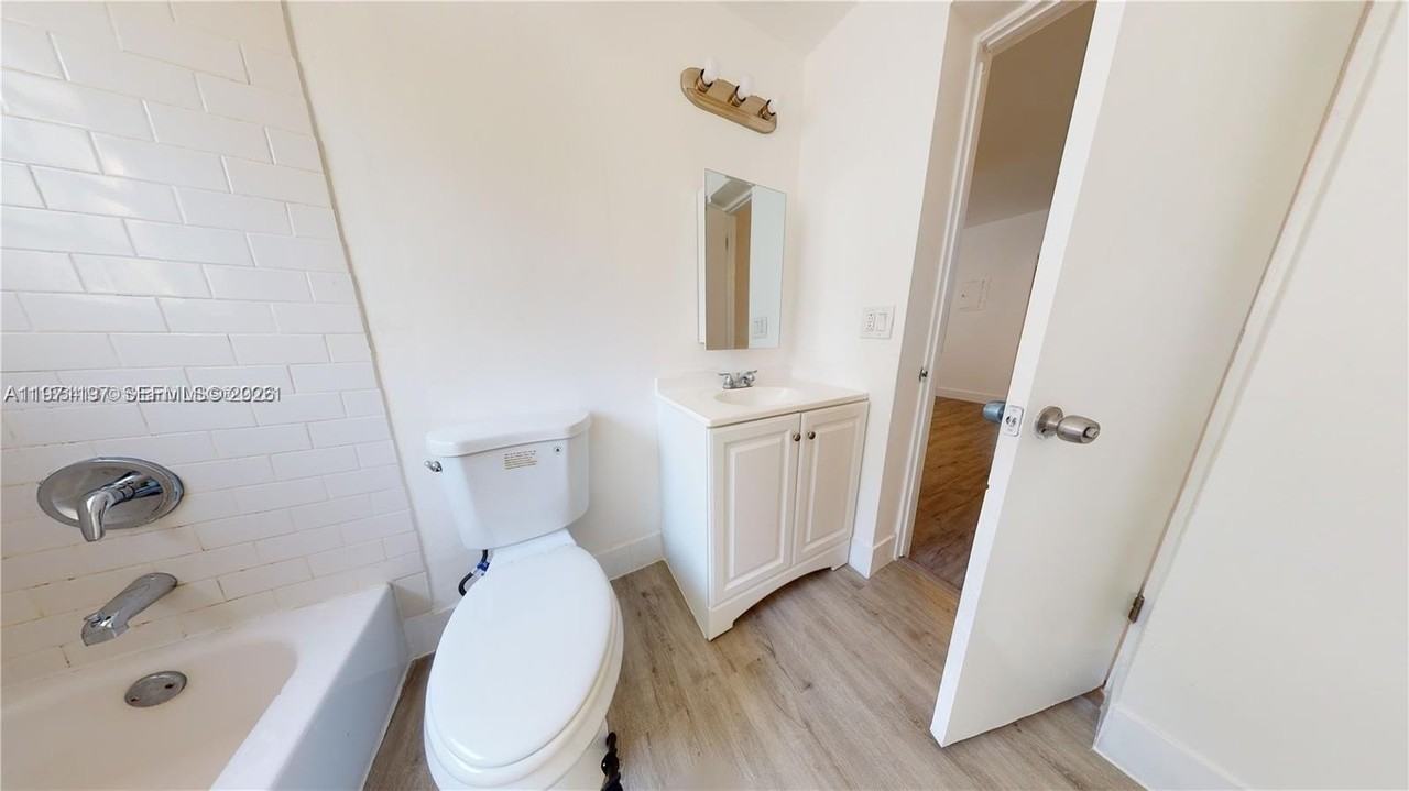 828 Pennsylvania Ave #1 - Photo 6 of 8