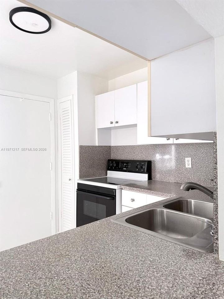 1201 Ne 191st St #G212 - Photo 3 of 23