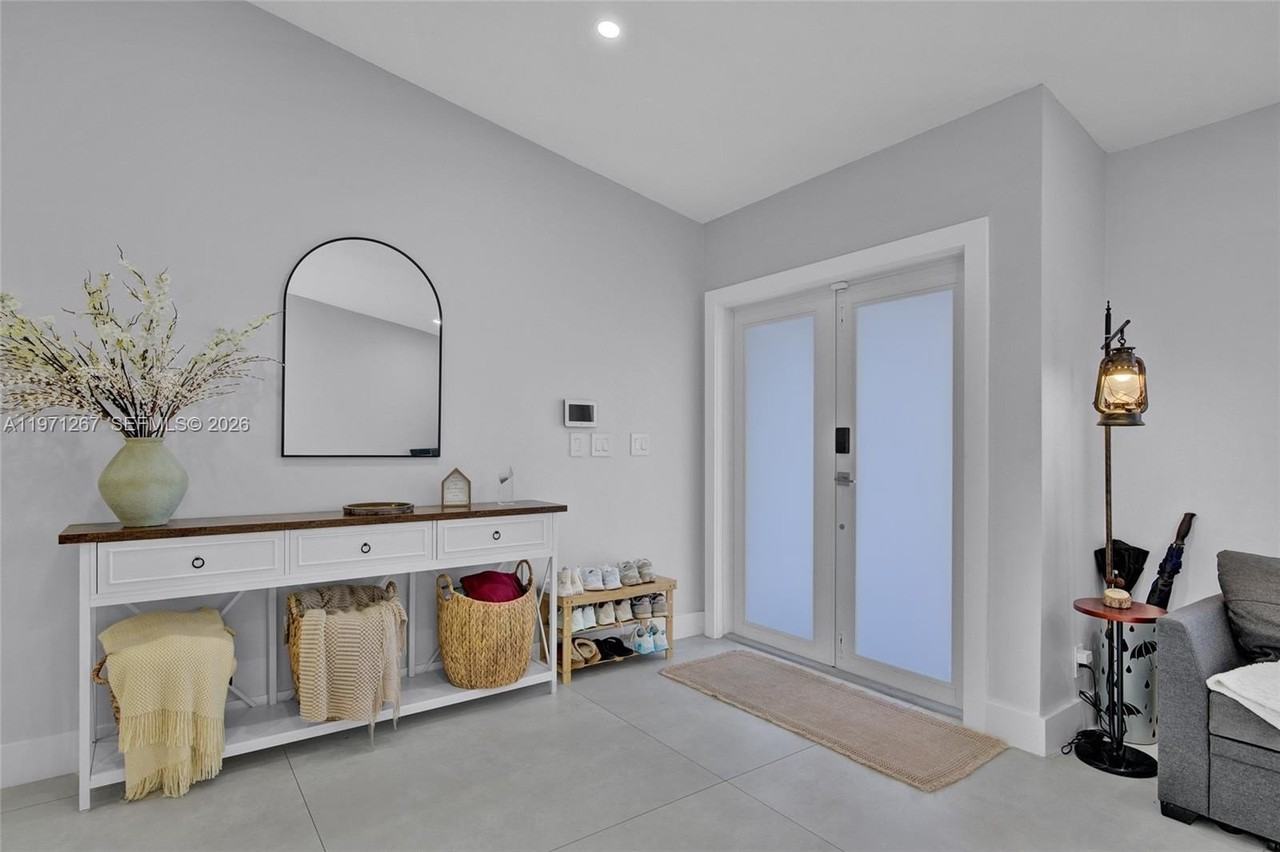 15962 Sw 138th Ct - Photo 3 of 34