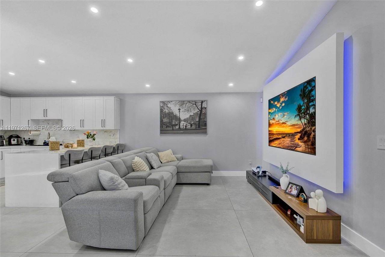 15962 Sw 138th Ct - Photo 6 of 34