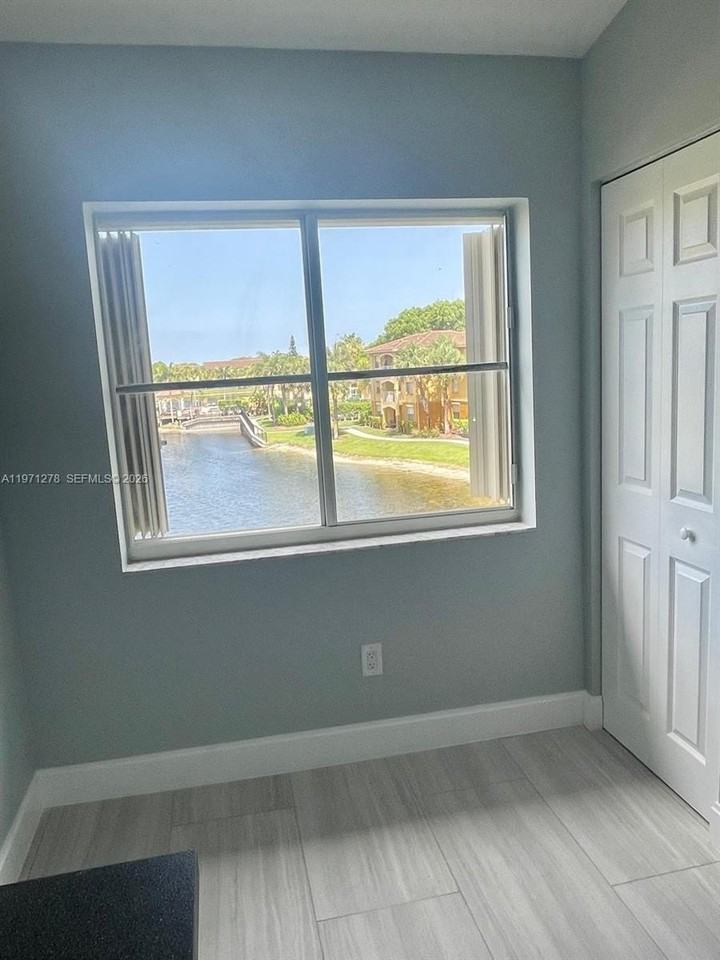 165 Nw 96th Ter #3-308 - Photo 3 of 20