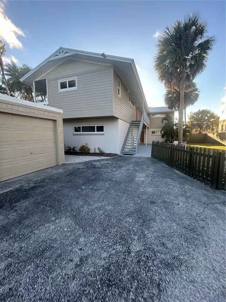 7006 Midnight Pass Rd #2 - Photo 4 of 11