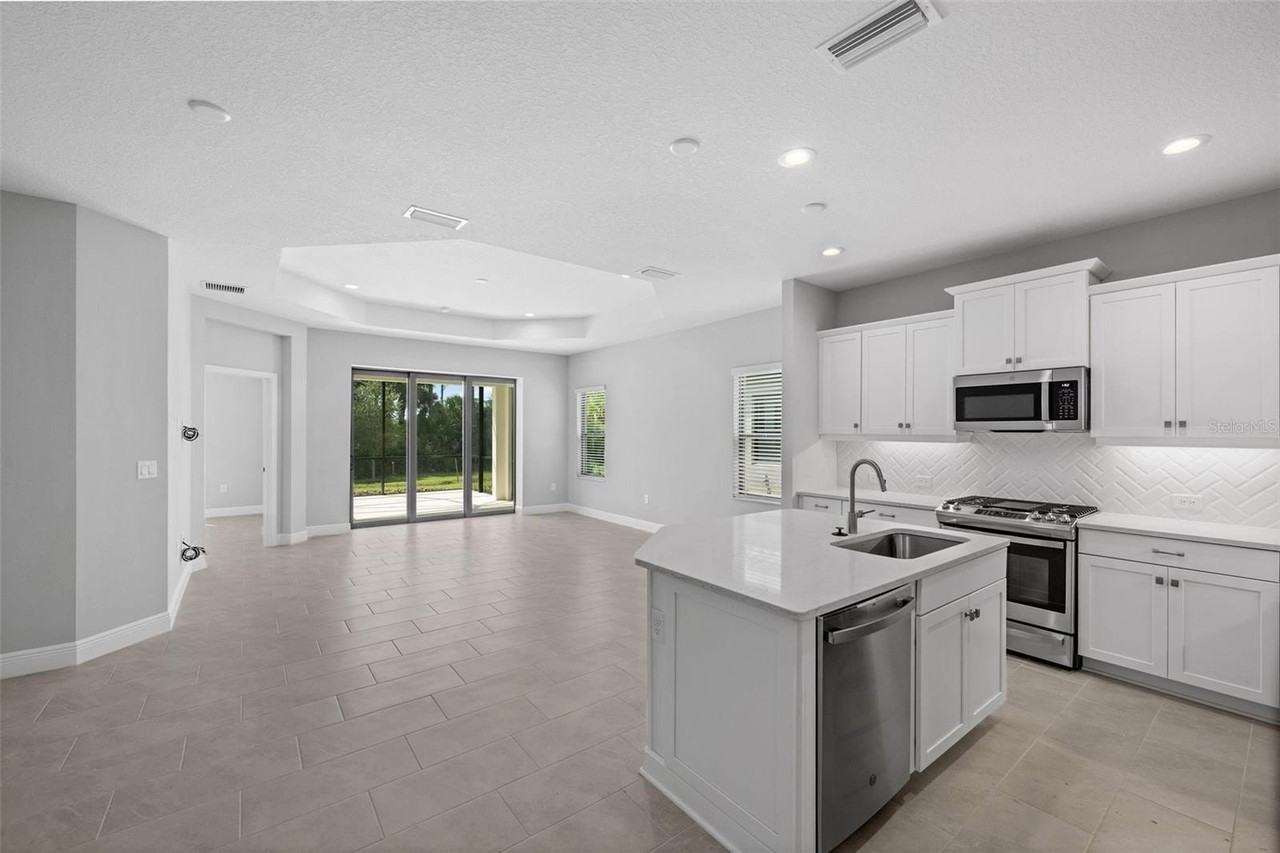 4338 Tamarind Pl - Photo 3 of 20