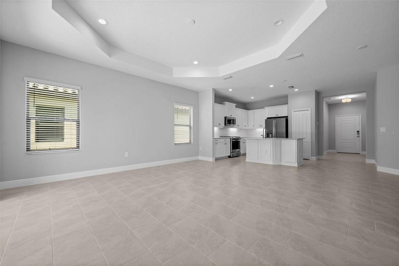 4338 Tamarind Pl - Photo 4 of 20