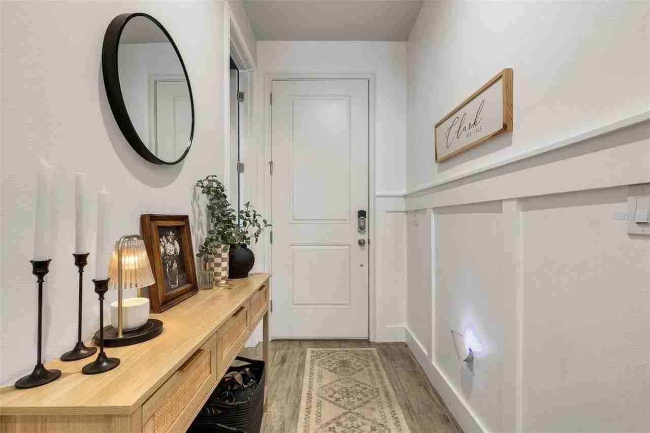 5606 Silverbridge Trl - Photo 3 of 45