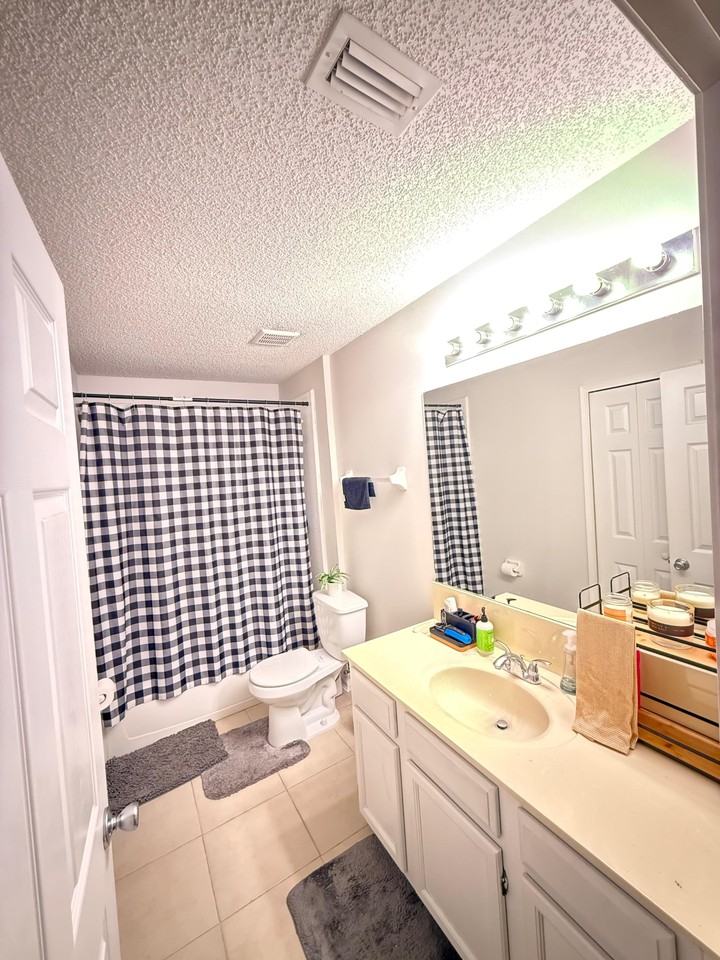 Lantana Lakes Dr W - Photo 5 of 16