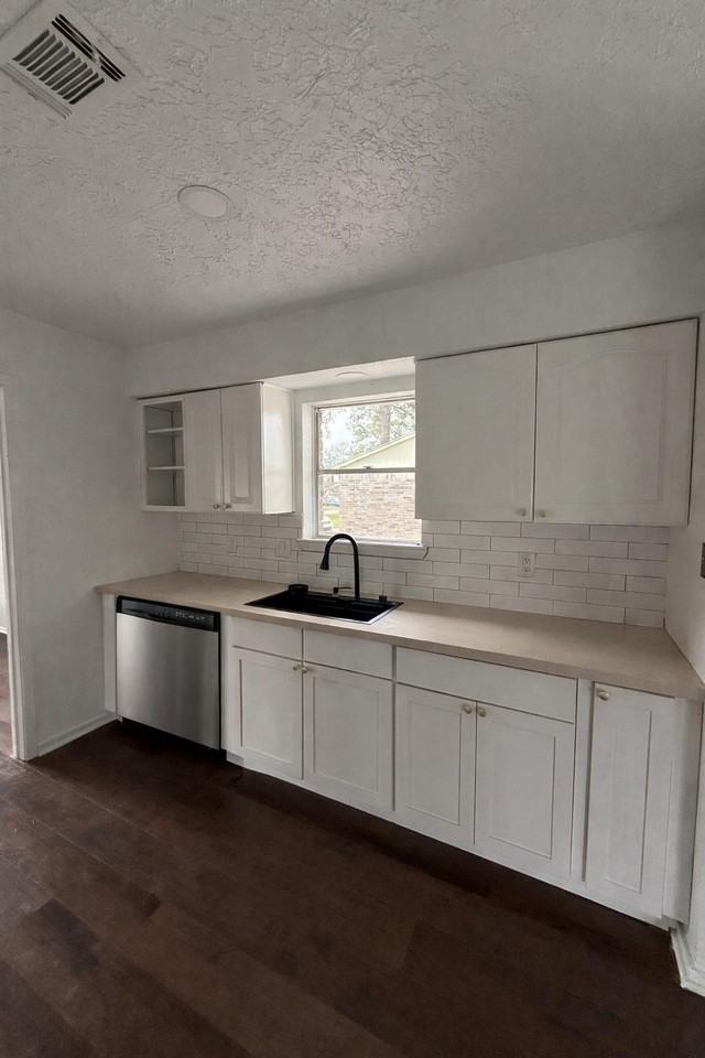 Tylergate Dr - Photo 3 of 6