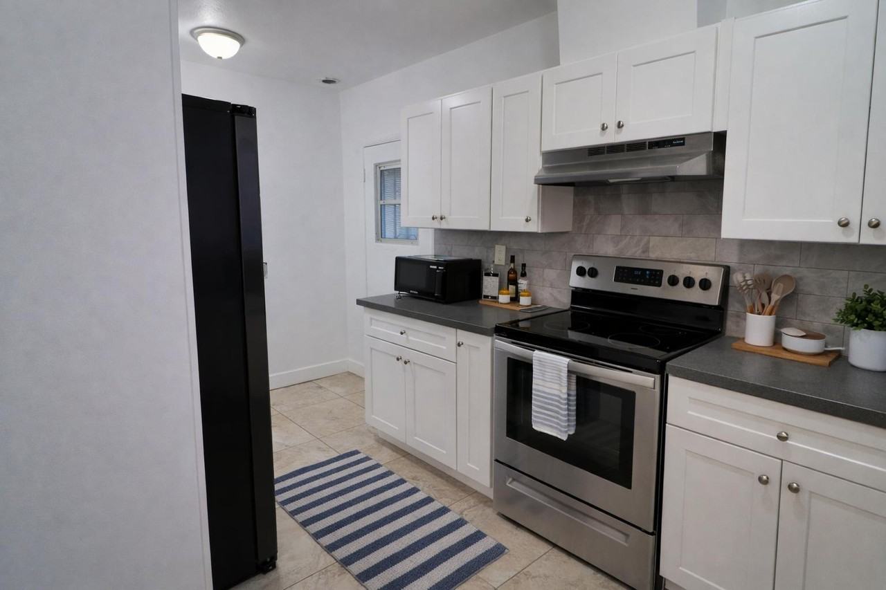 W 106th St - Photo 3 of 5