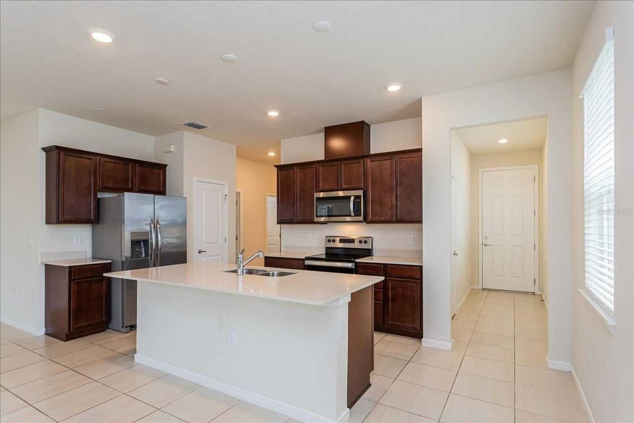 17504 Saw Palmetto Ave - Photo 4 of 17