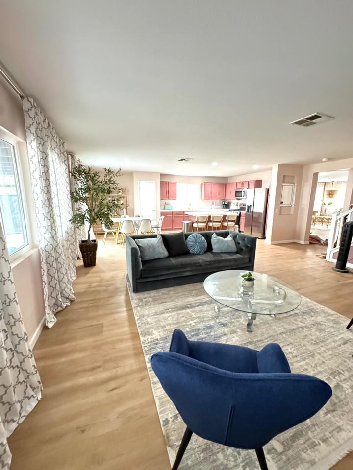 Calle De Amigos - Photo 2 of 14