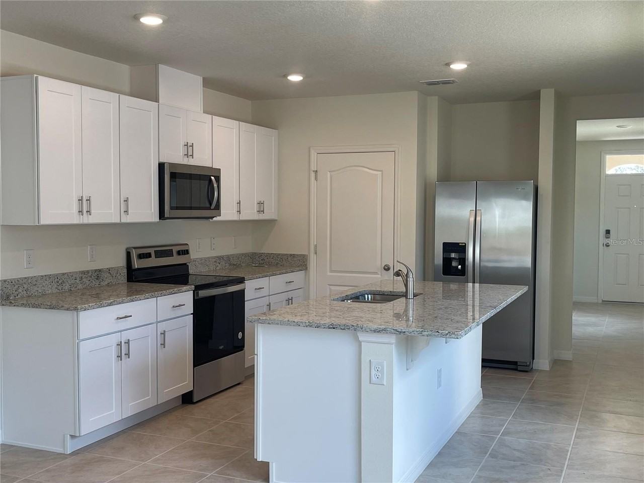 408 Charlotte Way - Photo 7 of 38