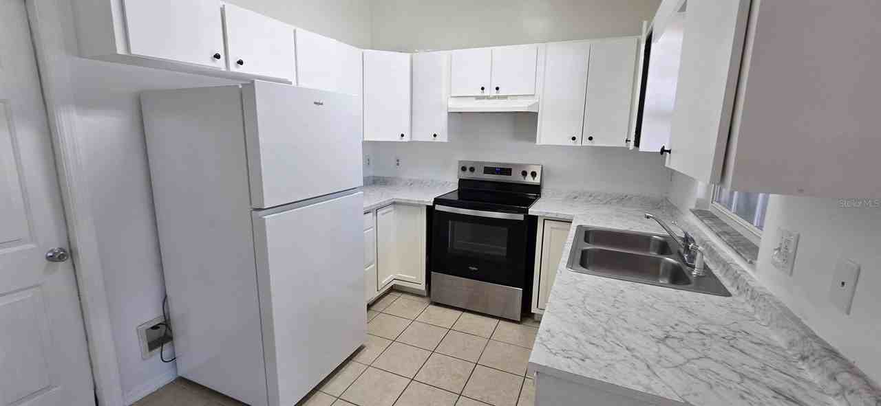 38 Banyan Crse #B - Photo 2 of 15