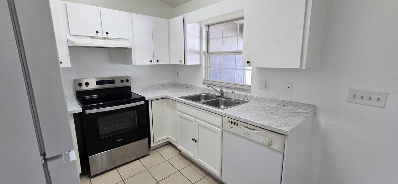 38 Banyan Crse #B - Photo 3 of 15