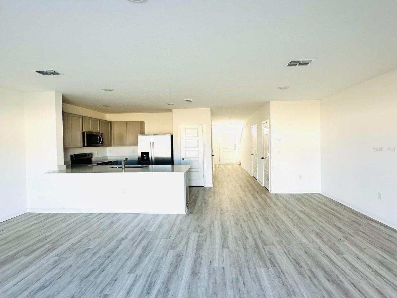 1335 Tallowwood Ln - Photo 2 of 22