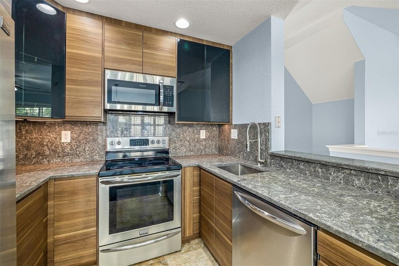 109 Bradford Beach Ct #109 - Photo 7 of 24