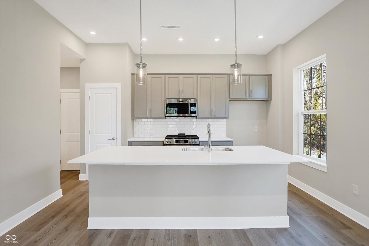 502 Gilder Dr - Photo 4 of 31