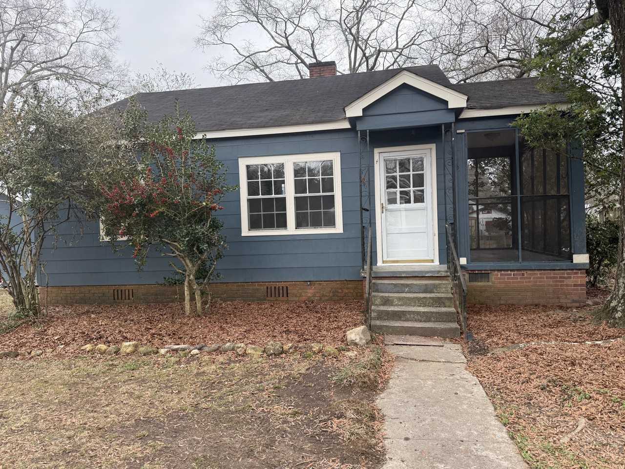 605 Shannon Cir Ne #1